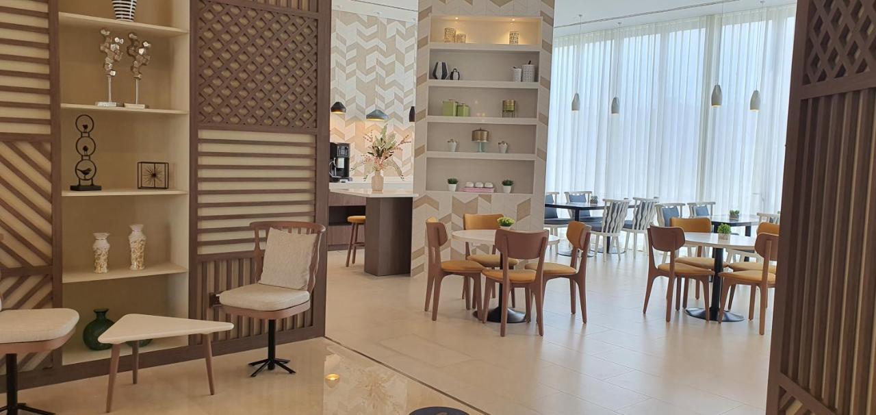 Citadines Culture Village Dubai, Waterfront Jaddaf Экстерьер фото